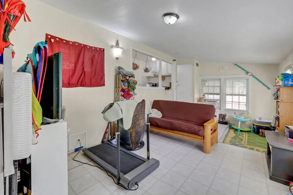 2713 Cos Street Liberty, TX 77575