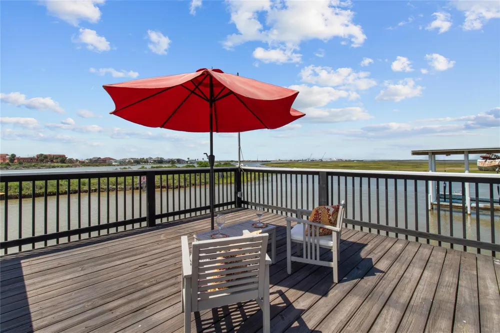 347 Bonito Lane Surfside Beach, TX 77541