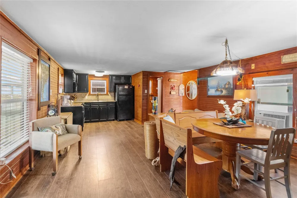 347 Bonito Lane Surfside Beach, TX 77541