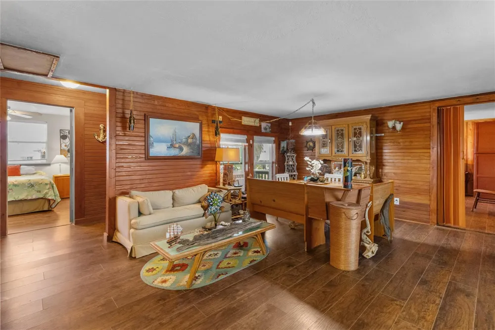 347 Bonito Lane Surfside Beach, TX 77541