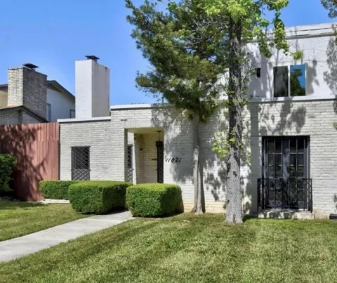 11821 Petal Drive