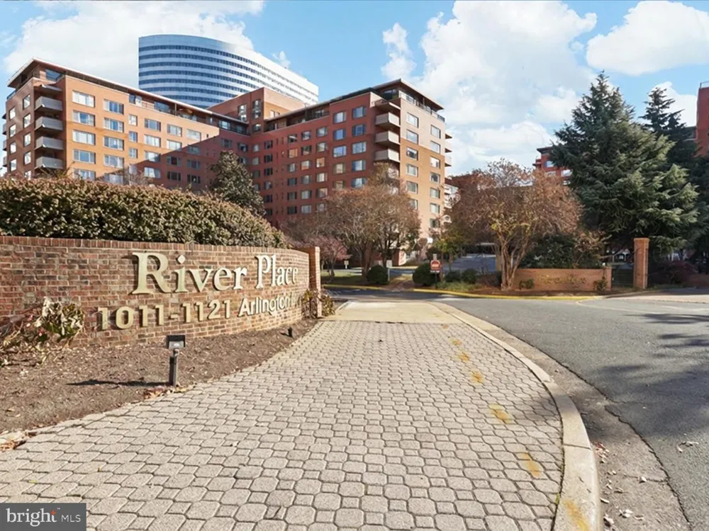 1021 ARLINGTON BOULEVARD #614 Arlington, VA 22209