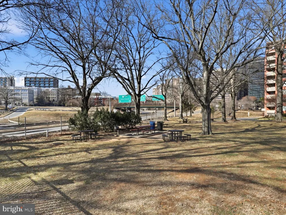 1021 ARLINGTON BOULEVARD #614 Arlington, VA 22209
