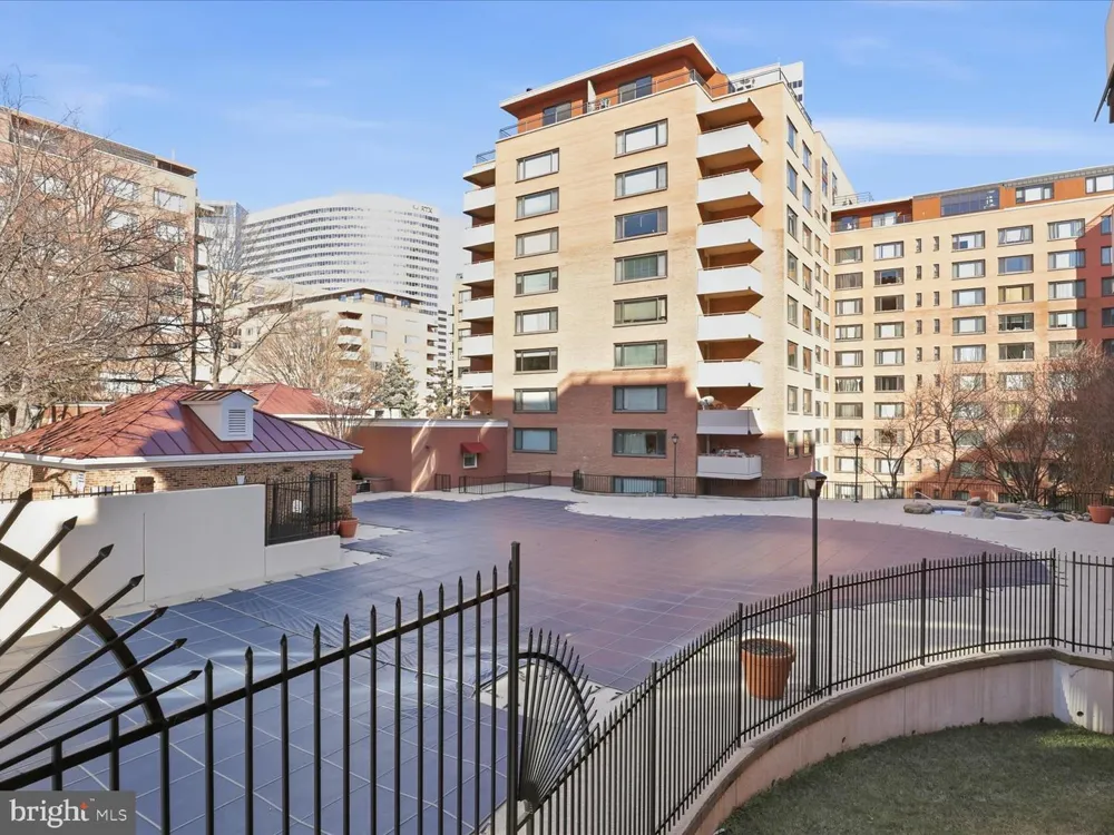 1021 ARLINGTON BOULEVARD #614 Arlington, VA 22209
