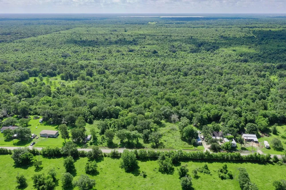 359 County Road 472 Sweeny, TX 77480