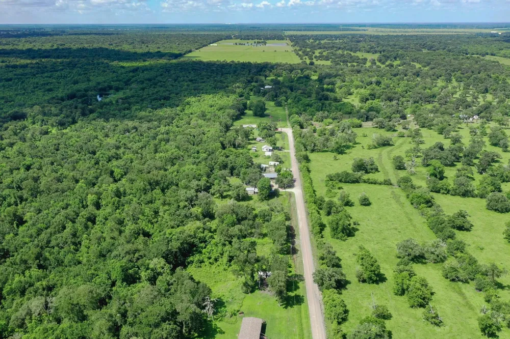 359 County Road 472 Sweeny, TX 77480
