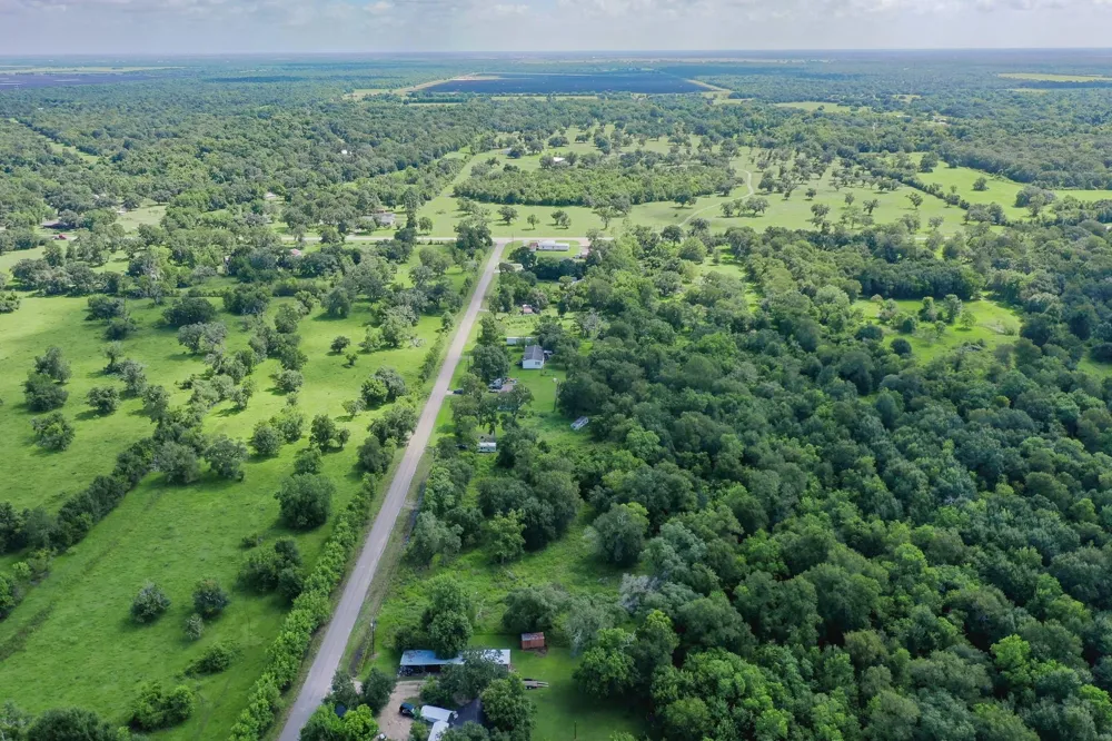 359 County Road 472 Sweeny, TX 77480