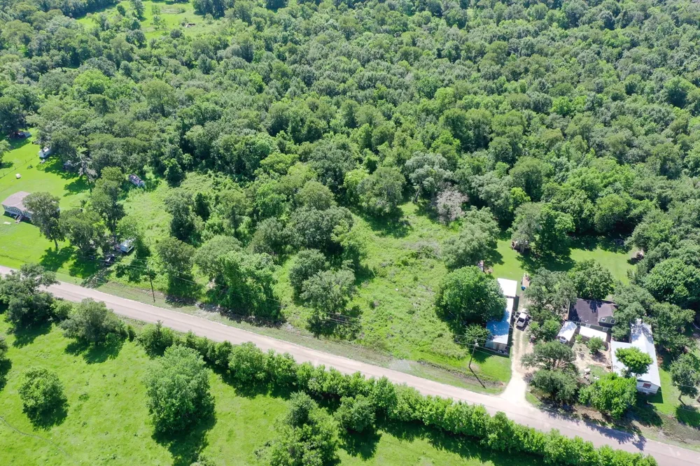359 County Road 472 Sweeny, TX 77480