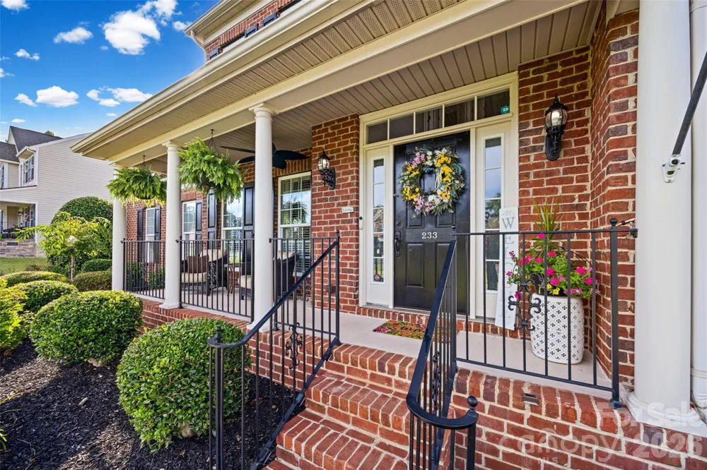 233 Squirrel Lane Clover, SC 29710