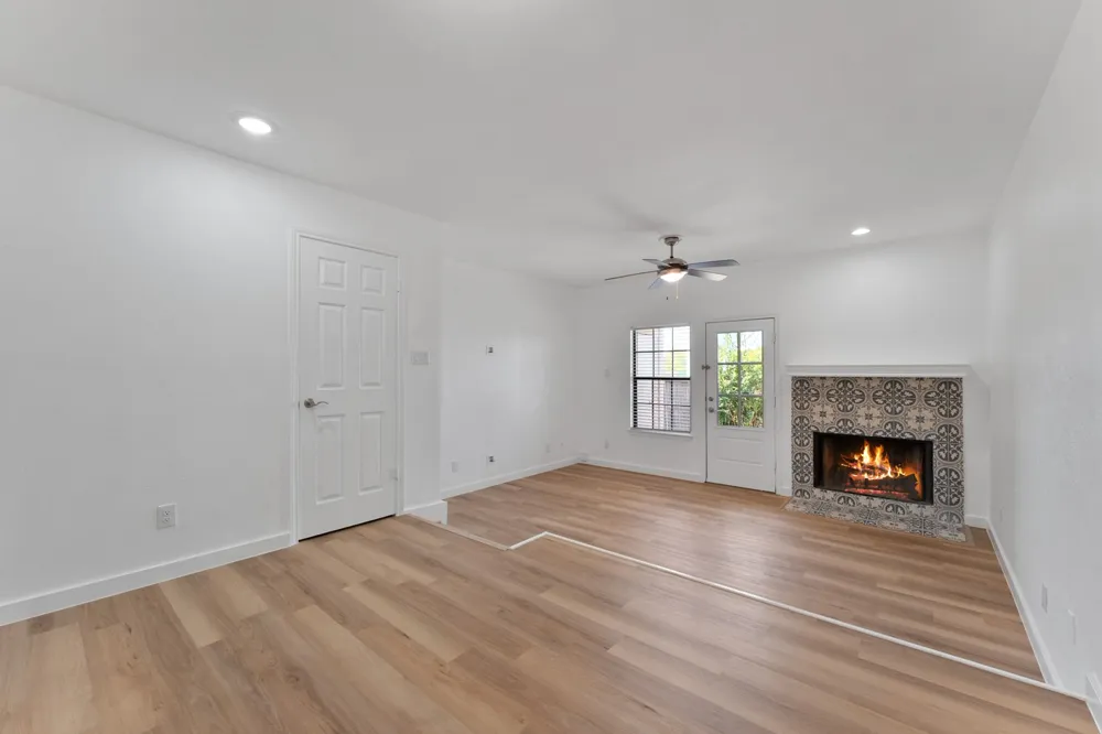 3635 Garden Brook Drive #10400 Farmers Branch, TX 75234