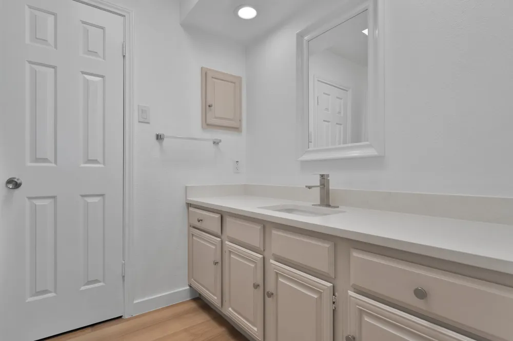 3635 Garden Brook Drive #10400 Farmers Branch, TX 75234