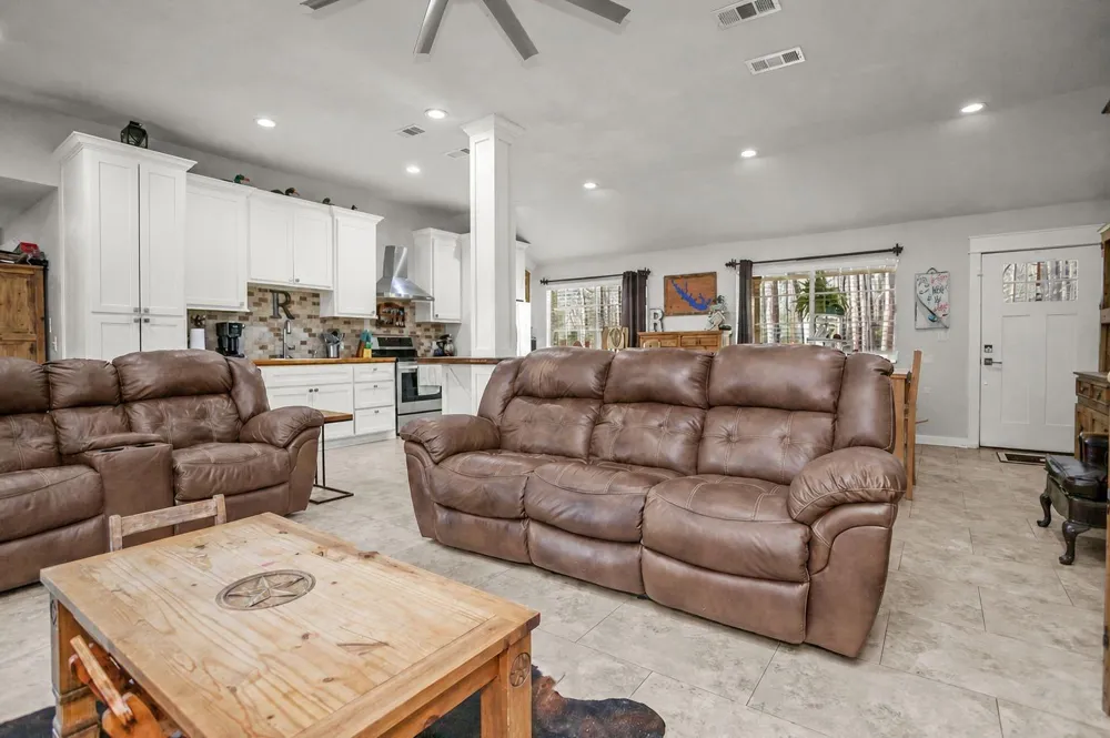 636 Campoli Road Etoile, TX 75944
