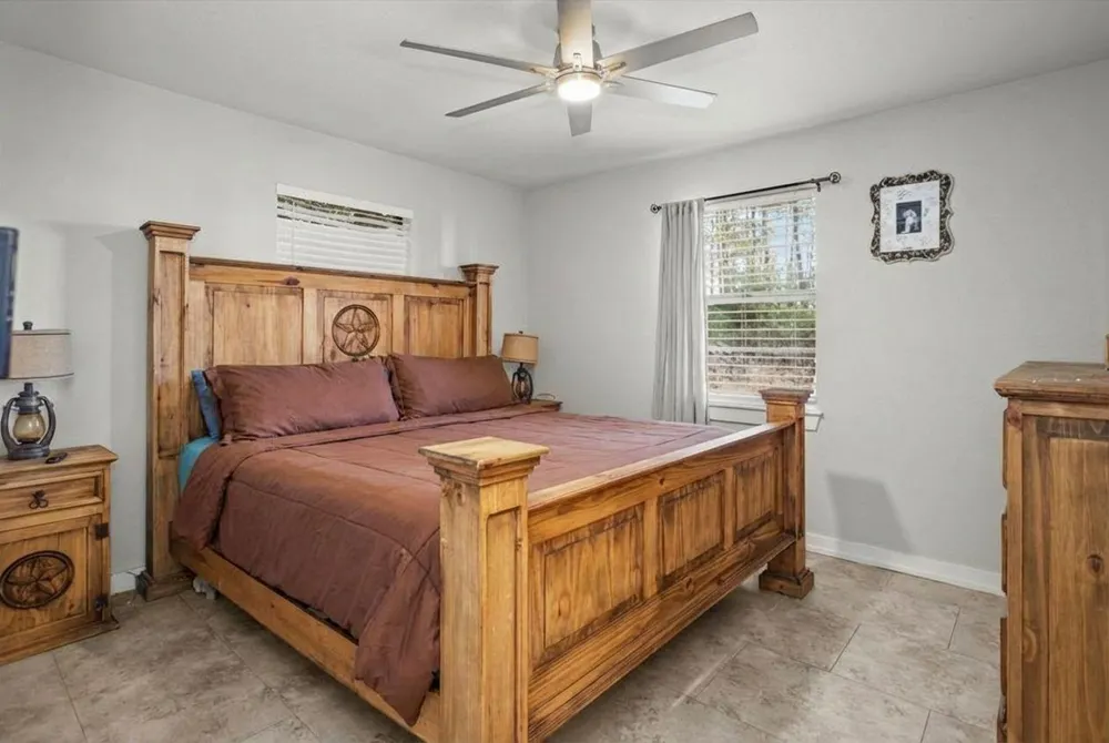 636 Campoli Road Etoile, TX 75944