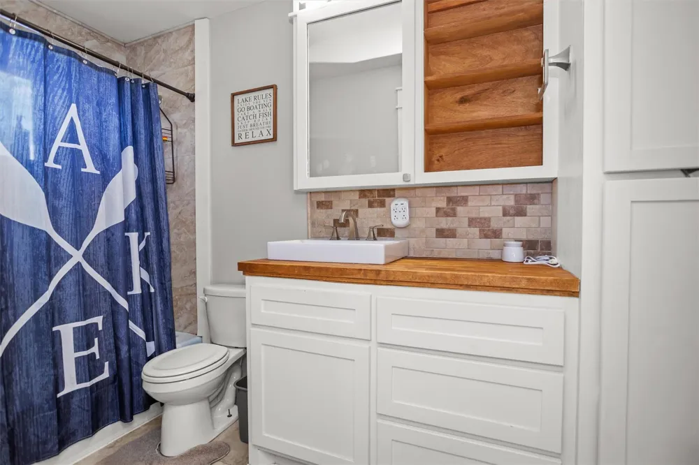 636 Campoli Road Etoile, TX 75944