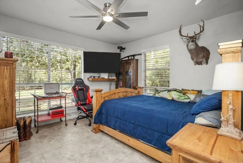 636 Campoli Road Etoile, TX 75944