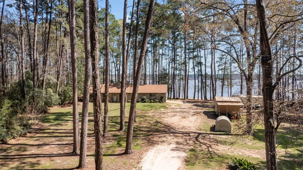 636 Campoli Road Etoile, TX 75944