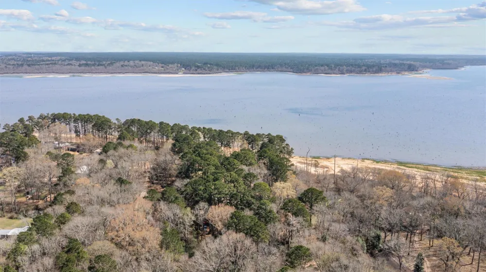 636 Campoli Road Etoile, TX 75944