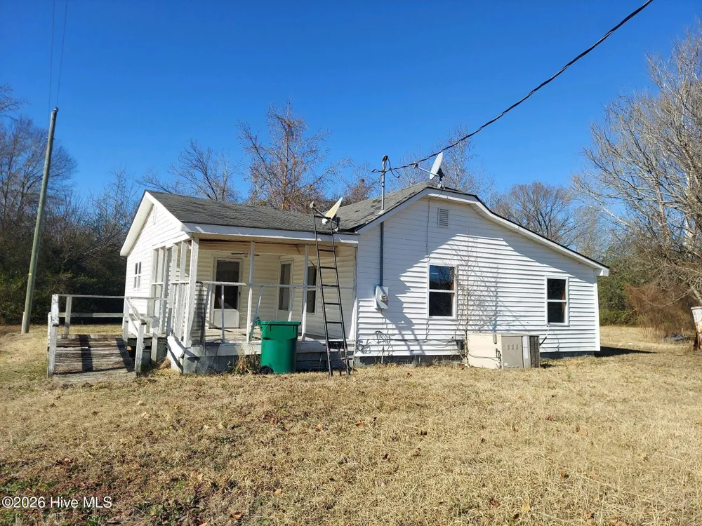 1132 4th Street Oak City, NC 27857