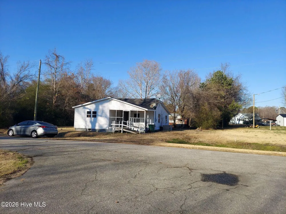 1132 4th Street Oak City, NC 27857