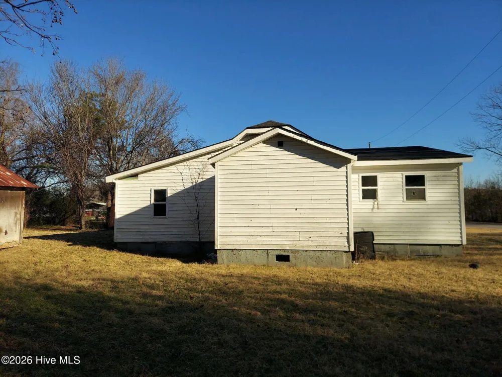 1132 4th Street Oak City, NC 27857