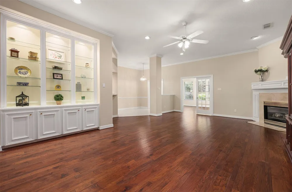 5122 Tidewater Court Pasadena, TX 77505