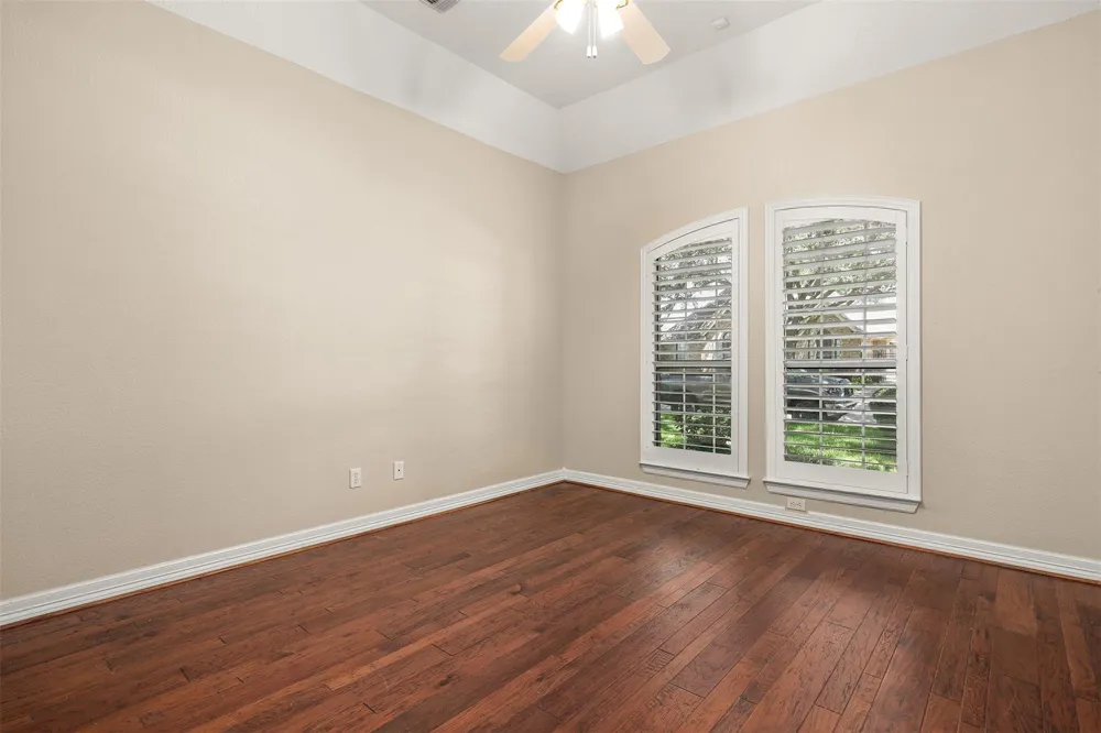 5122 Tidewater Court Pasadena, TX 77505