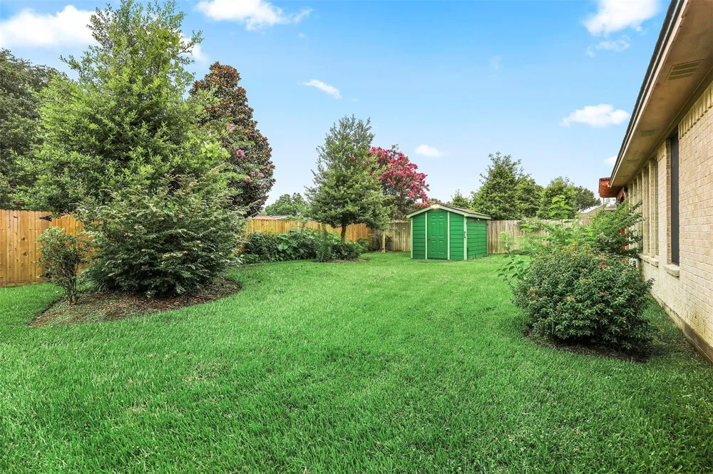 5122 Tidewater Court Pasadena, TX 77505