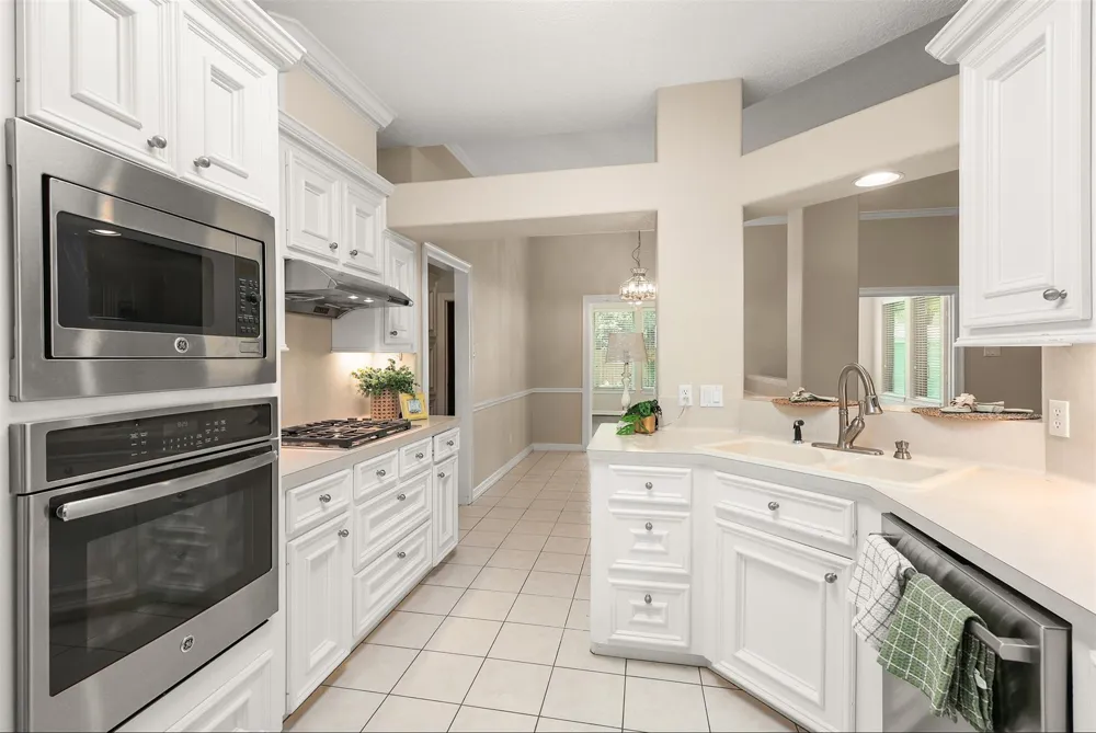 5122 Tidewater Court Pasadena, TX 77505