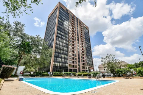 5150 Hidalgo Street #1305