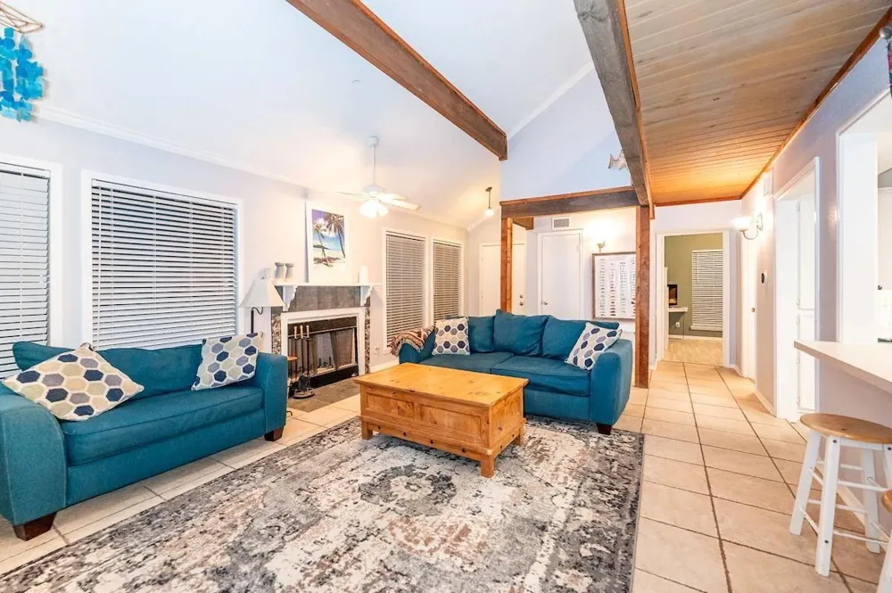 282 Private Road 640 #28 Matagorda, TX 77457