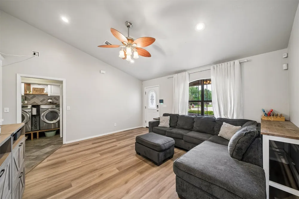1111 Crozier St Perkins, OK 74059