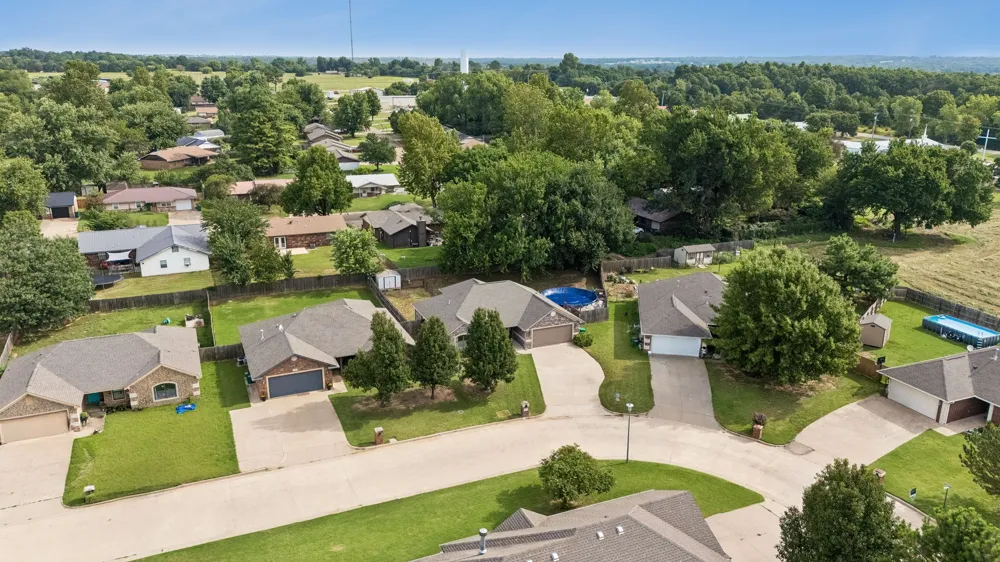1111 Crozier St Perkins, OK 74059