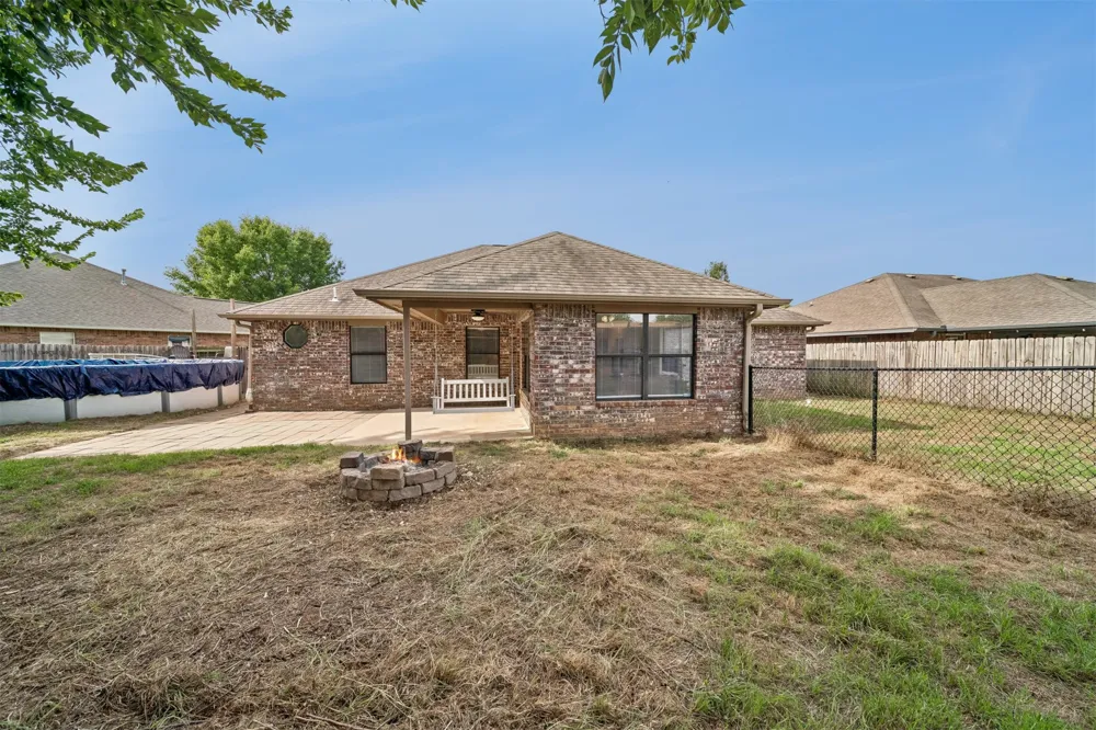 1111 Crozier St Perkins, OK 74059