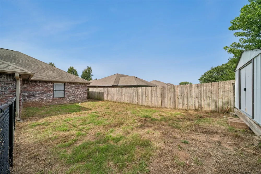 1111 Crozier St Perkins, OK 74059