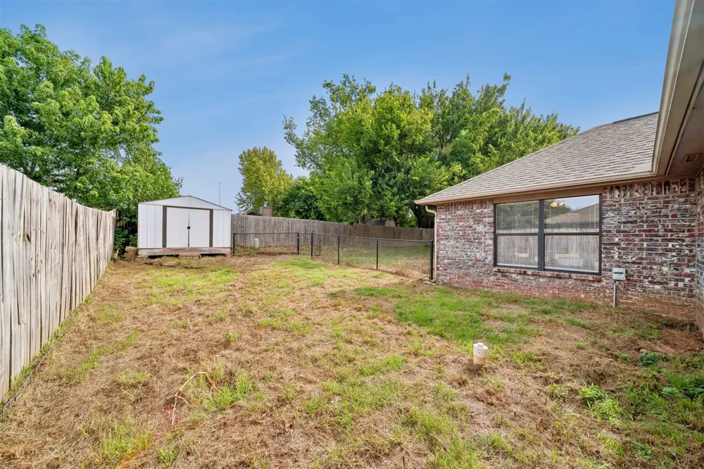 1111 Crozier St Perkins, OK 74059