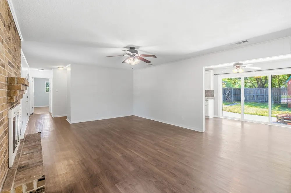 2903 Melmar Park Street Commerce, TX 75428