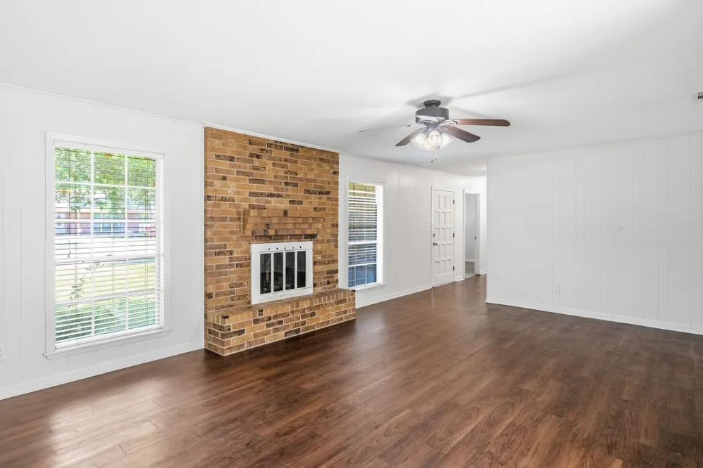 2903 Melmar Park Street Commerce, TX 75428
