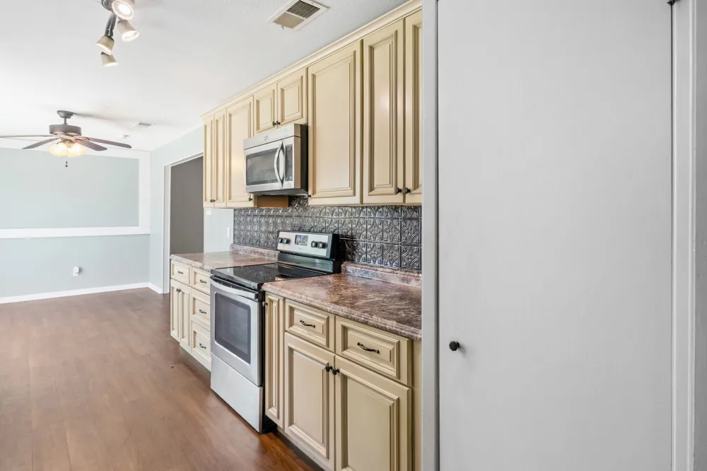 2903 Melmar Park Street Commerce, TX 75428