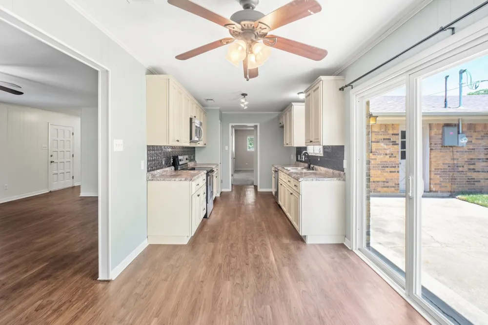 2903 Melmar Park Street Commerce, TX 75428