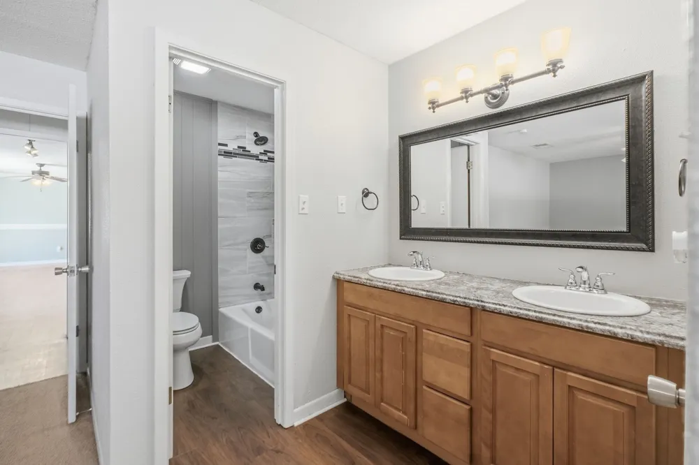 2903 Melmar Park Street Commerce, TX 75428