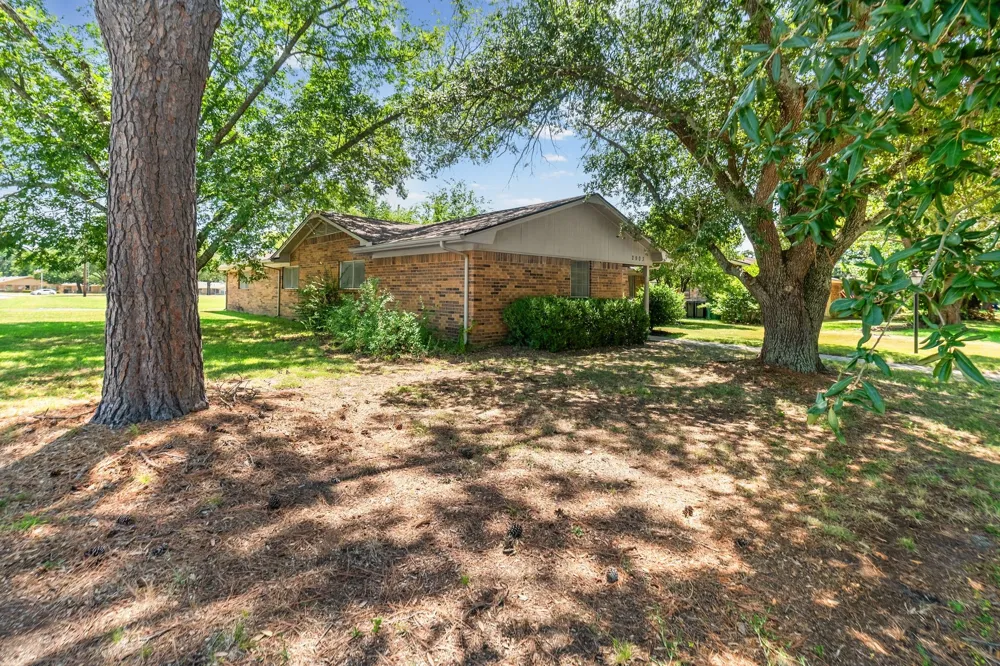 2903 Melmar Park Street Commerce, TX 75428