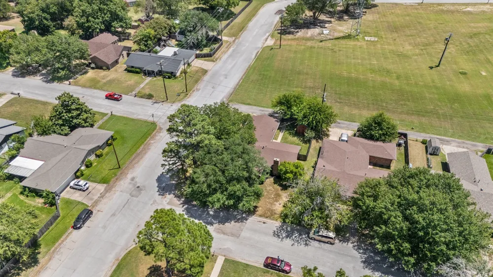2903 Melmar Park Street Commerce, TX 75428