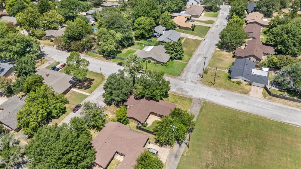 2903 Melmar Park Street Commerce, TX 75428