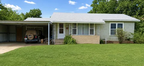 1008 W Elm Street
