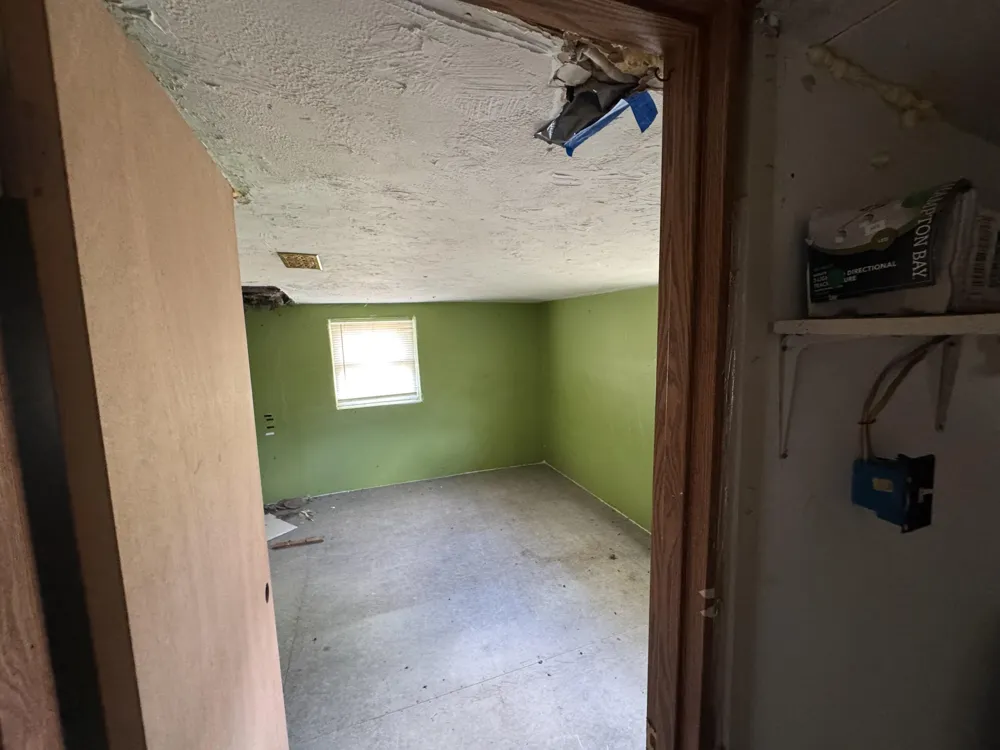141 Goodell Street Colon, MI 49040