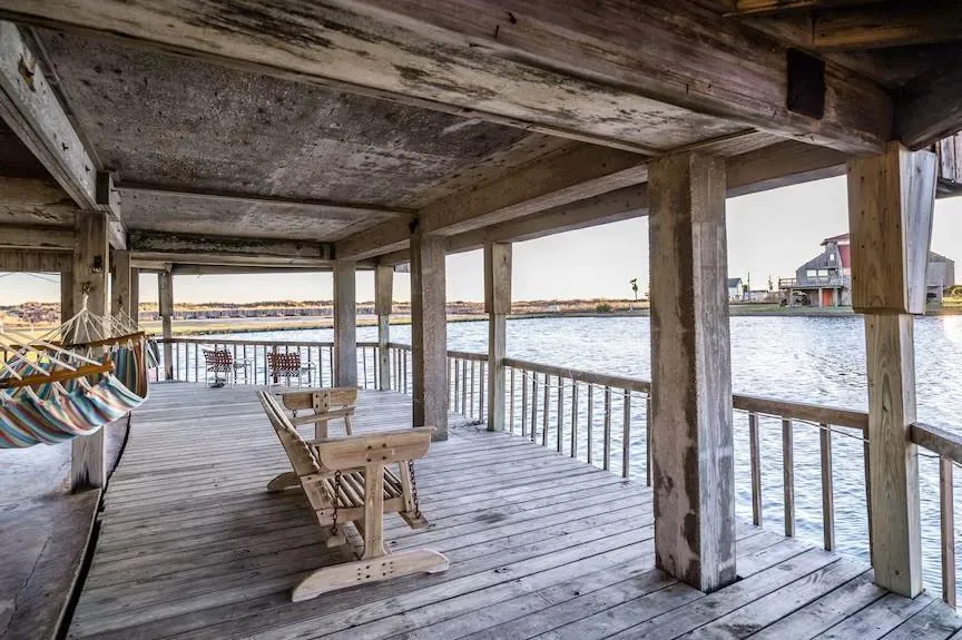 282 Private Road 640 #27 Matagorda, TX 77457