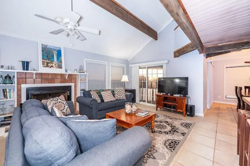 282 Private Road 640 #27 Matagorda, TX 77457