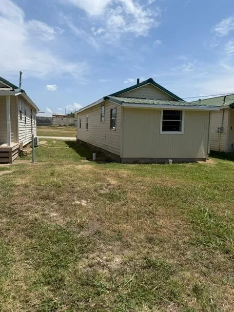 120 Choctaw Holdenville, OK 74848