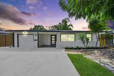 1503 Locklaine Drive