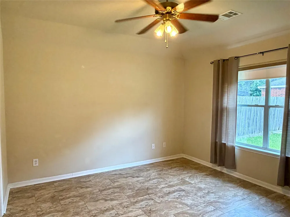 396 Newcom Lane Sealy, TX 77474